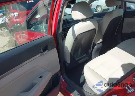 2017 Hyundai Elantra Se z USA, uszkodzony, nr VIN KMHD84LFXHU188284